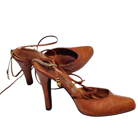 60s Brown Leather Ankle Wrap Strap Closed Toe Chainlink Detail Heels Size 7.5 - Picture 14 of 15